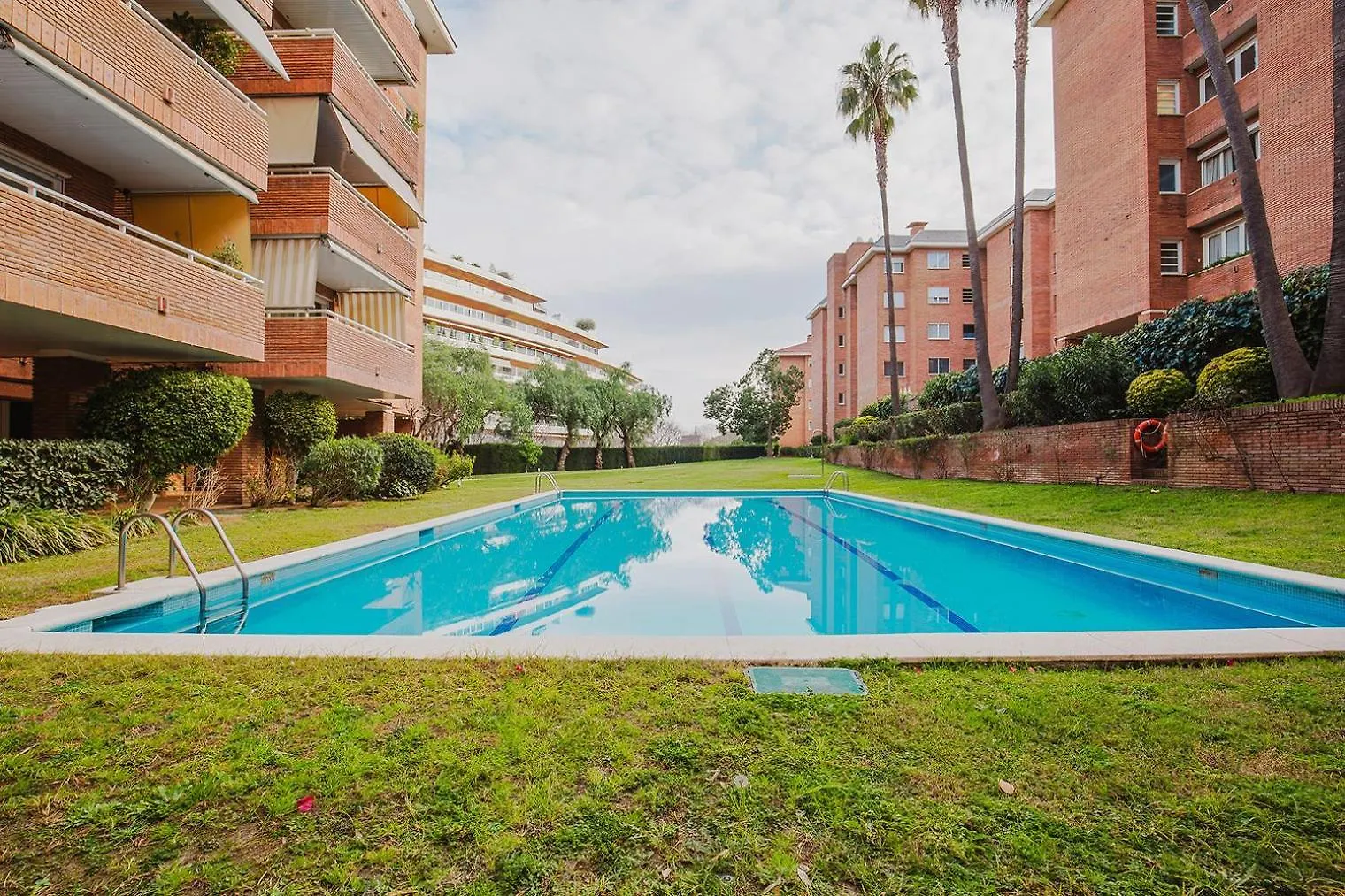 바르셀로나 Blueground Pedralbes Pool Garden Ac Bcn-175 아파트