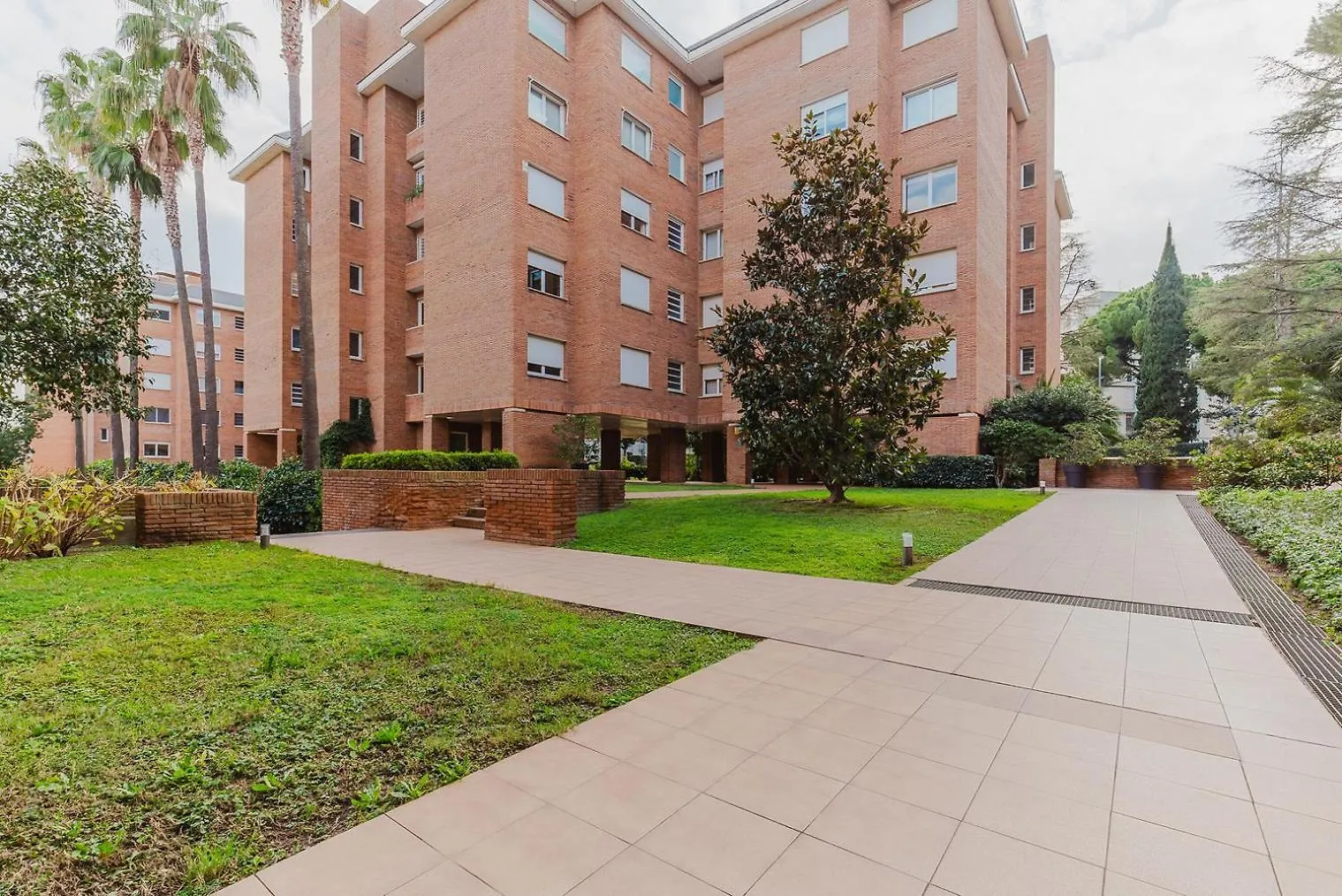 바르셀로나 Blueground Pedralbes Pool Garden Ac Bcn-175 아파트 0*,